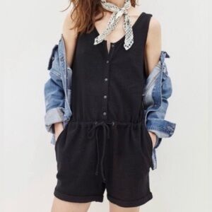 MADEWELL black romper 100% cotton large textured gauze sleeveless button pockets